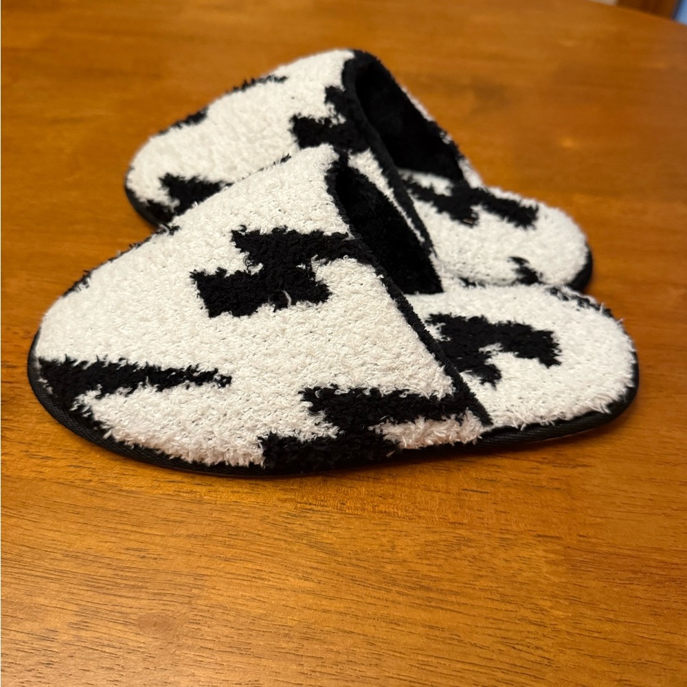 Local Beach Home Lightning Bolt Slippers